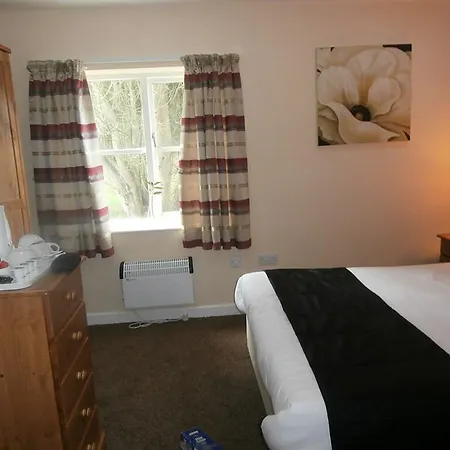 The Countryman Hotel *